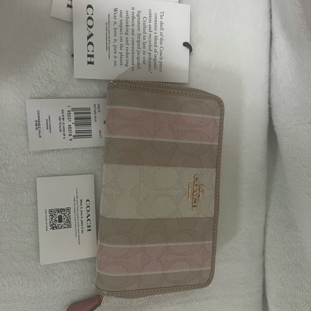 Coach Medium Id Zip Wallet In Signature Canvas